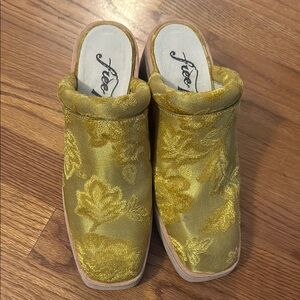 Free People Gold Tan Wedges with Ornate Design